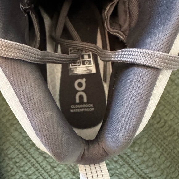 NEW- ON Women's Cloudrock 2 Hiking Boot, 6 - Picture 6 of 9